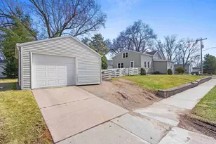 846 Oak St, De Pere, WI 54115 - Photo 4