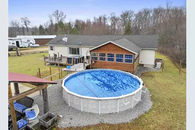 W9041 Airport Road, Crivitz, WI 54114 - Photo 8
