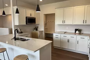 8367 Marlo Ave, Neenah, WI 54956 - Photo 2