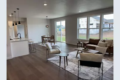 8367 Marlo Avenue, Neenah, WI 54956 - Photo 4