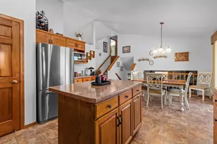 1239 Fawn Dr, Neenah, WI 54956 - Photo 18