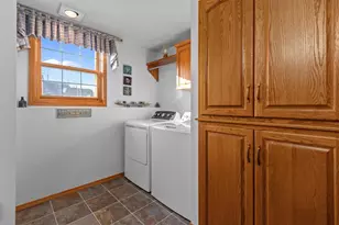 1239 Fawn Dr, Neenah, WI 54956 - Photo 26