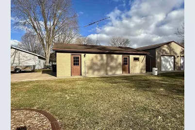 404 Broadway, Berlin, WI 54923 - Photo 66
