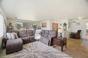 136 Circle Dr, Shawano, WI 54166 - Photo 4