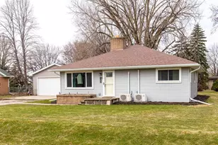 1380 Lakeview Ln, Menasha, WI 54952 - Photo 26