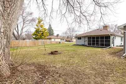 1380 Lakeview Lane, Menasha, WI 54952 - Photo 28