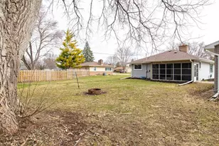 1380 Lakeview Ln, Menasha, WI 54952 - Photo 28