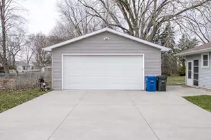 1380 Lakeview Ln, Menasha, WI 54952 - Photo 26