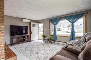 1380 Lakeview Ln, Menasha, WI 54952 - Photo 10