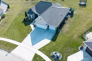 4637 Trellis Dr, De Pere, WI 54115 - Photo 2