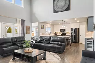 2153 Potter Dr, De Pere, WI 54115 - Photo 12