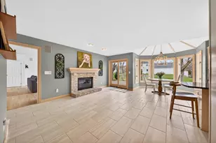 422 E Olde Paltzer Ct, Appleton, WI 54913 - Photo 10