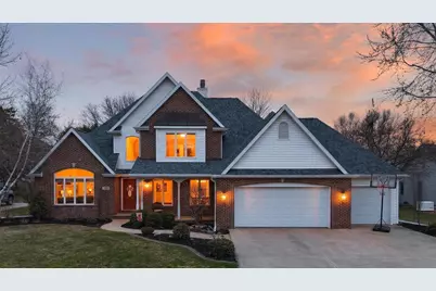 422 E Olde Paltzer Court, Appleton, WI 54913 - Photo 1