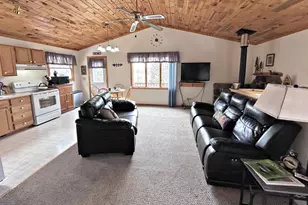 W16468 S Hilbert Dr, Armstrong Creek, WI 54103 - Photo 6