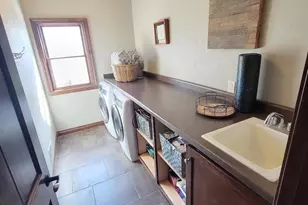 1387 Radcliff Rd, Neenah, WI 54956 - Photo 8