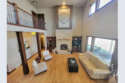 1387 Radcliff Road, Neenah, WI 54956 - Photo 4