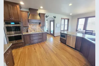 1387 Radcliff Road, Neenah, WI 54956 - Photo 10
