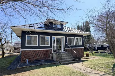 616 NE 3rd Street, Marion, WI 54950 - Photo 2