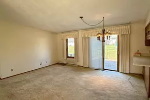 1315 Wedgewood Ln, Neenah, WI 54956 - Photo 4