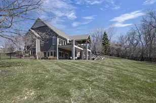 2592 Remington Ct, Green Bay, WI 54302 - Photo 8