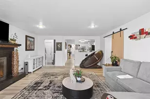 2068 Lost Dauphin Rd, De Pere, WI 54115 - Photo 8