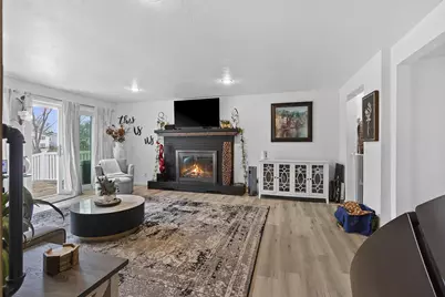 2068 Lost Dauphin Road, De Pere, WI 54115 - Photo 10