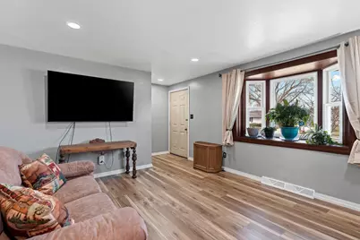 2466 Pecan Street, Green Bay, WI 54311 - Photo 6