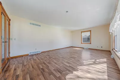 410 Main Street, Winneconne, WI 54986 - Photo 6