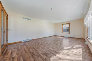 410 Main St, Winneconne, WI 54986 - Photo 6