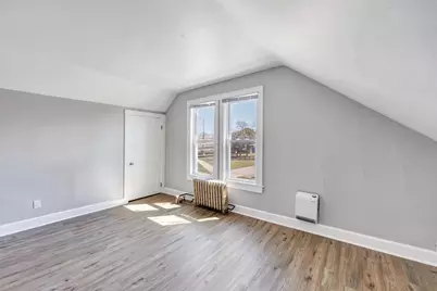 712 S Maple Avenue, Green Bay, WI 54304 - Photo 2