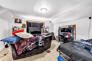 827 N Broadway, Green Bay, WI 54303 - Photo 22