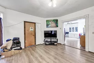 827 N Broadway, Green Bay, WI 54303 - Photo 6