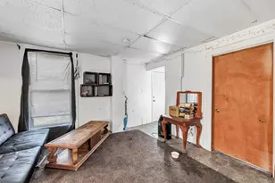 827 N Broadway, Green Bay, WI 54303 - Photo 14