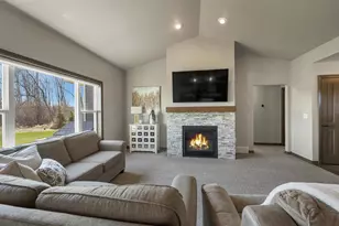 2715 Andromeda Dr, De Pere, WI 54115 - Photo 12