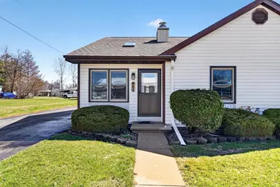 984 Tullar Road #17, Neenah, WI 54956 - Photo 1