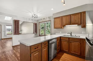 984 Tullar Rd, Neenah, WI 54956 - Photo 10