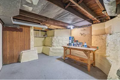 1110 S Webster Avenue, Green Bay, WI 54301 - Photo 34