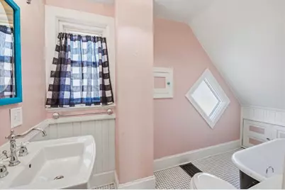 1110 S Webster Avenue, Green Bay, WI 54301 - Photo 30