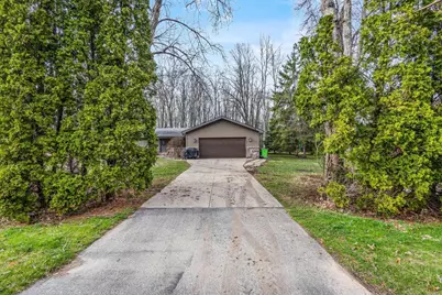 8578 Winncrest Road, Neenah, WI 54956 - Photo 2