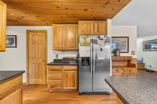 8578 Winncrest Rd, Neenah, WI 54956 - Photo 6