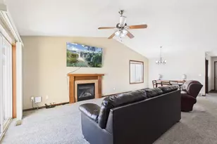 230 Brooke Dr, Omro, WI 54963 - Photo 8