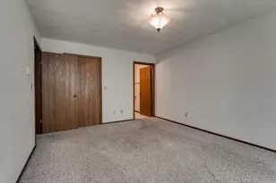 930 Manor Dr, Neenah, WI 54956 - Photo 16