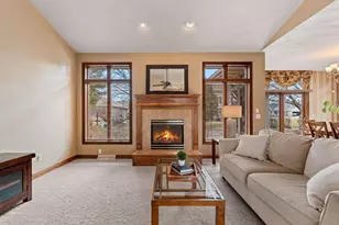 278 Peterlynn Dr, Wrightstown, WI 54180 - Photo 10