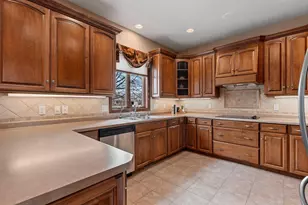 278 Peterlynn Dr, Wrightstown, WI 54180 - Photo 18