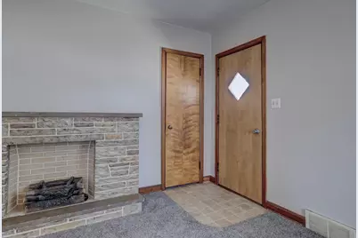 758 Madison Street, Neenah, WI 54956 - Photo 8
