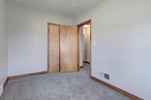 758 Madison St, Neenah, WI 54956 - Photo 20