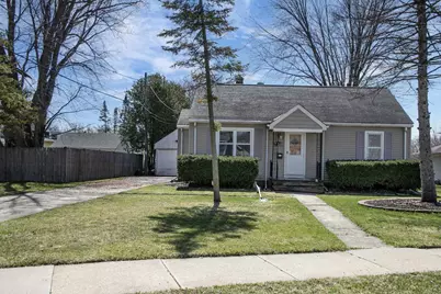 758 Madison Street, Neenah, WI 54956 - Photo 2