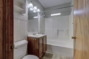 758 Madison St, Neenah, WI 54956 - Photo 14