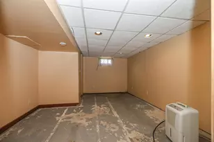 758 Madison St, Neenah, WI 54956 - Photo 22