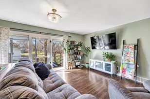 2455 Kingston Pl, Oshkosh, WI 54904 - Photo 8